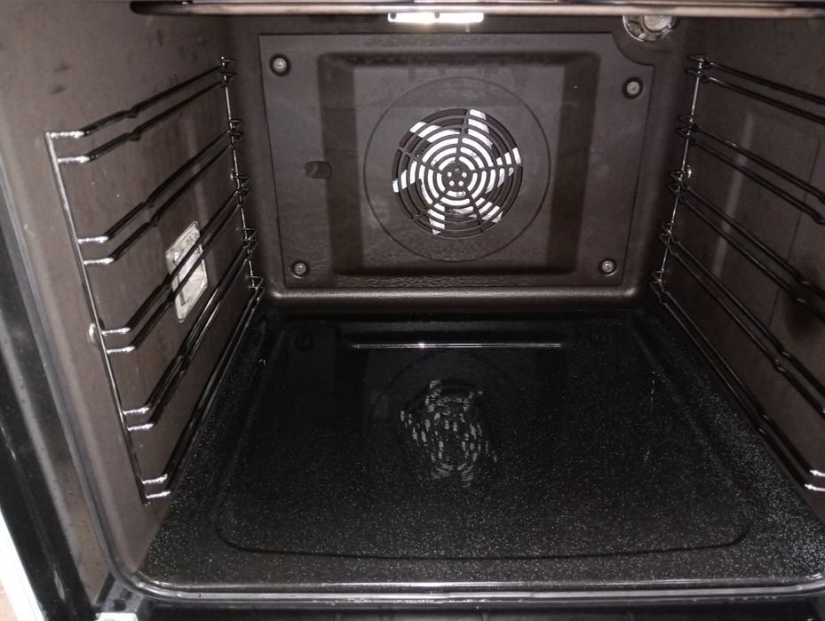 Свободно стояща печка с керамичен плот Voss Electrolux 2 год.Гаранция!