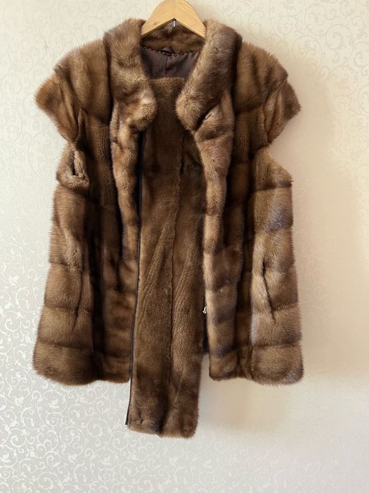 Продается норковый жилет трансформер