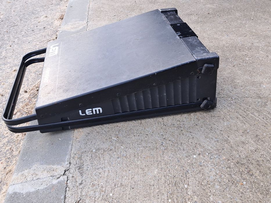 mixer cu amplificare   2x100 v