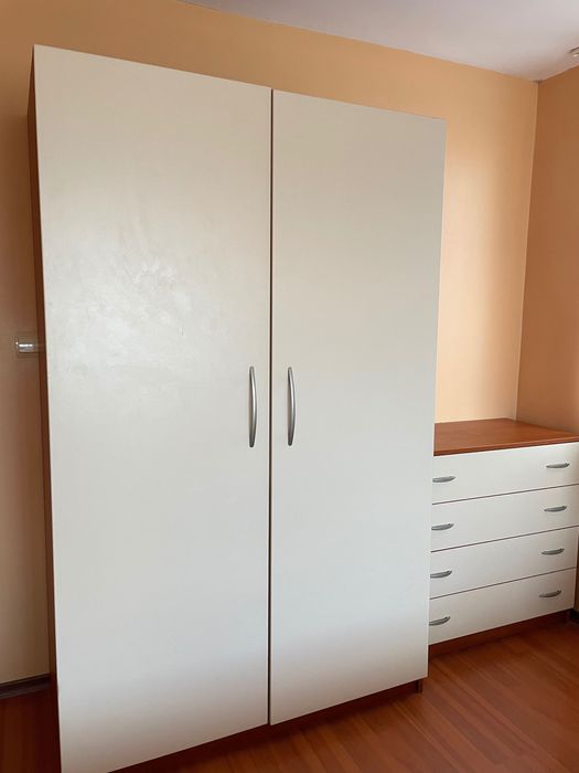 Гардероб и скринове