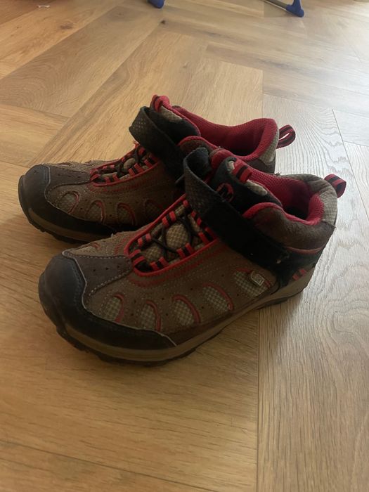 Отдам ботинки- кроссовки  осенние merrell