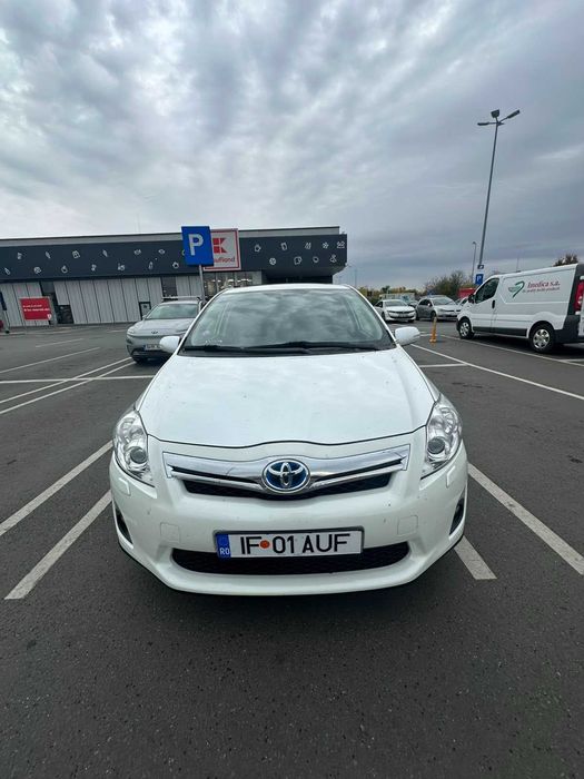 Toyota Auris Hybrid