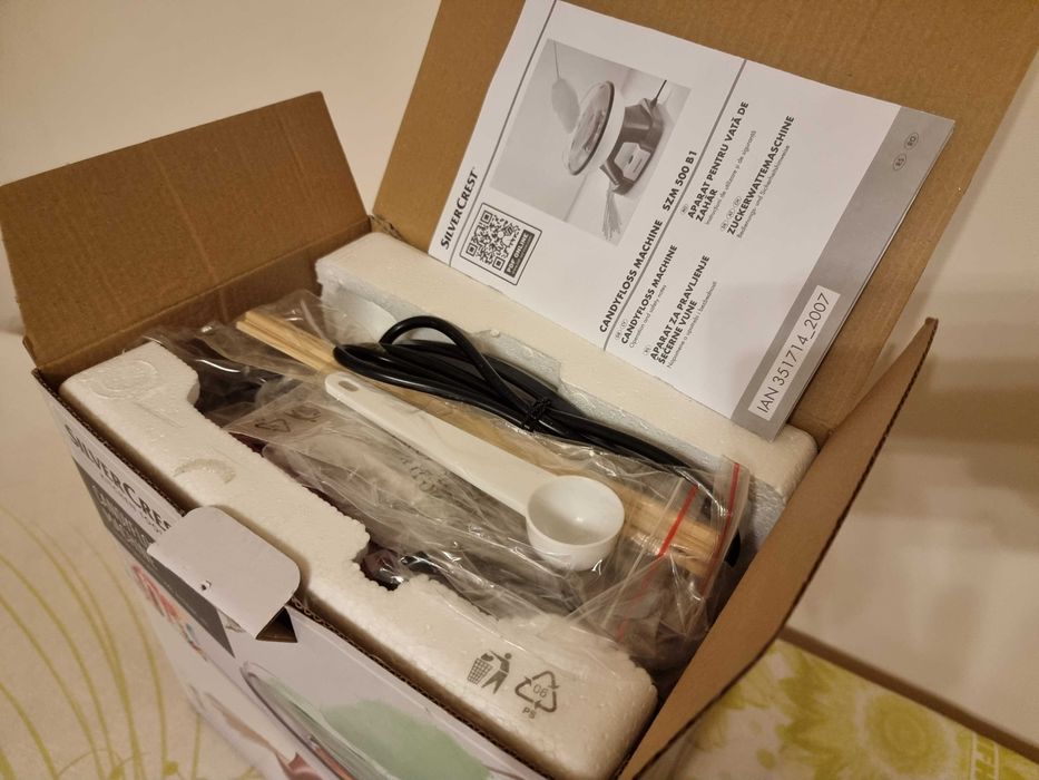 Masina aparat de facut vata de zahar pe bat