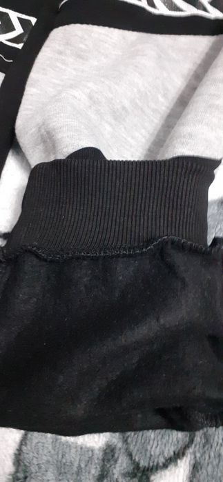 Pantaloni trening