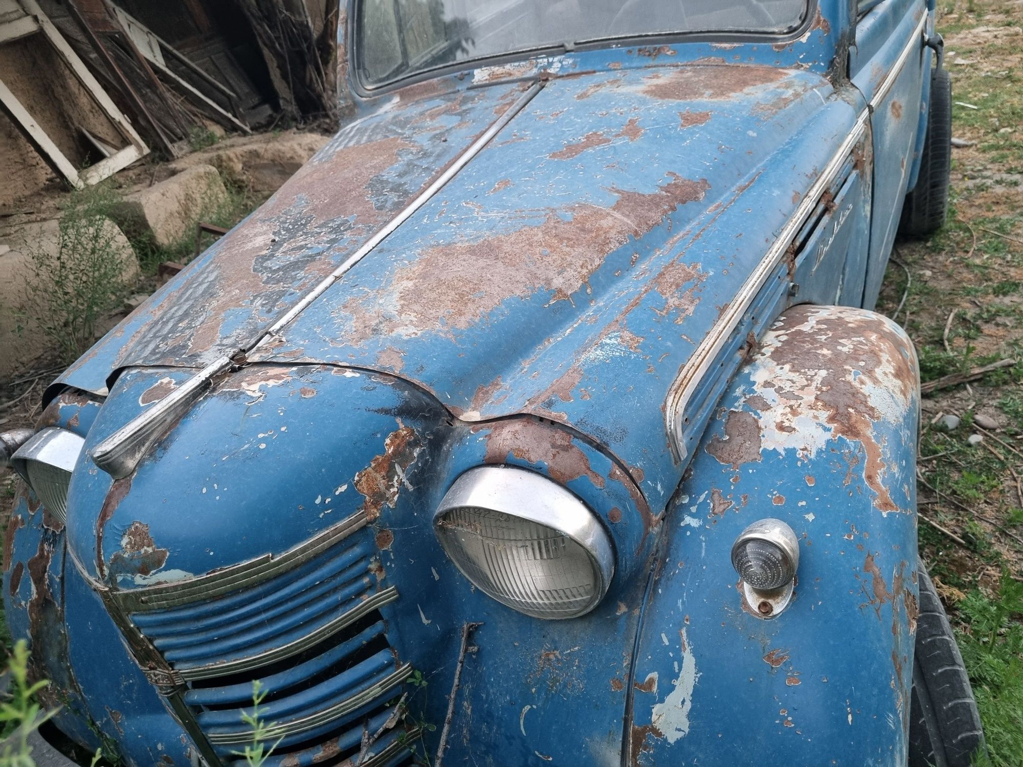 Moskvich 401 sotiladi