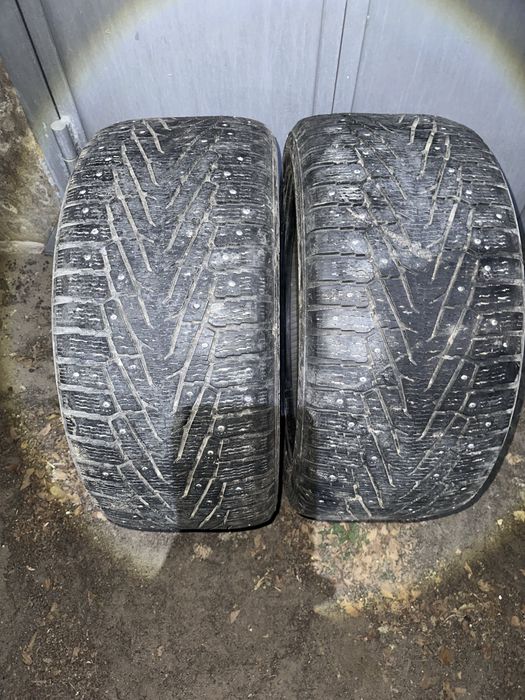 Шины 295/40R21.  2 баллона 21 - ые Nokian Hakkapeliitta