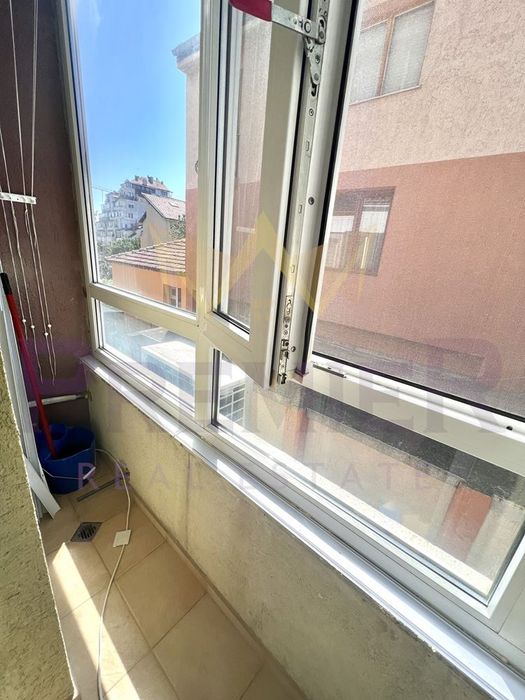 Дава се под наем Двустаен апартамент в Варна, Цветен квартал - 72 кв.м за 408 € - Снимка #9