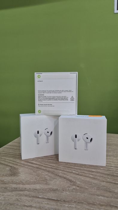 AirPods seria 4 Simple sigilate