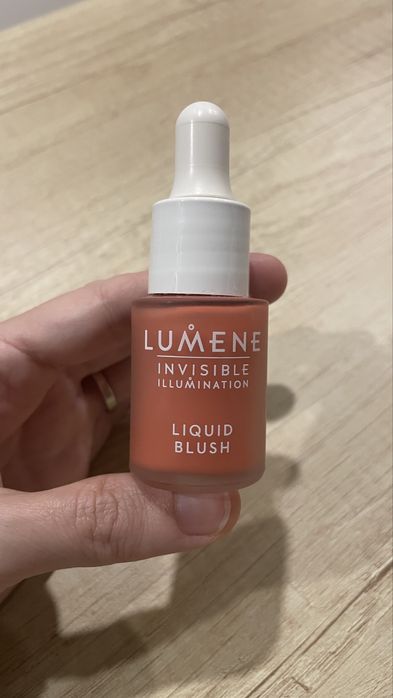 NOU Fard de obraz lichid - Lumene Invisible Illumination