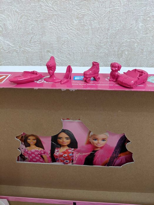 Монополия игра от Барби