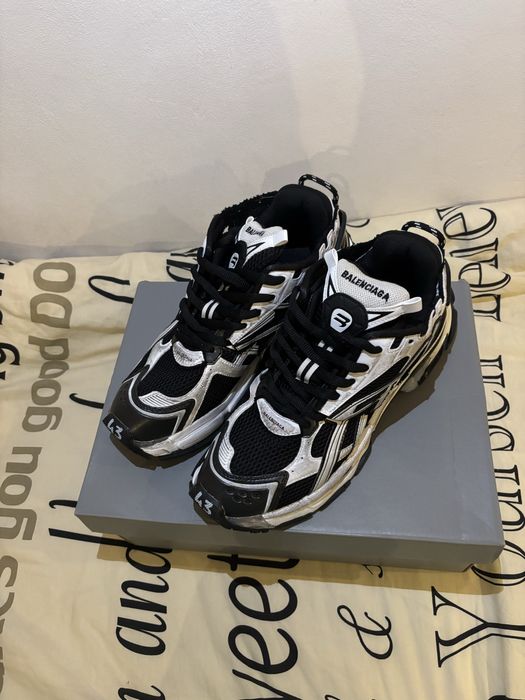 Balenciaga runner