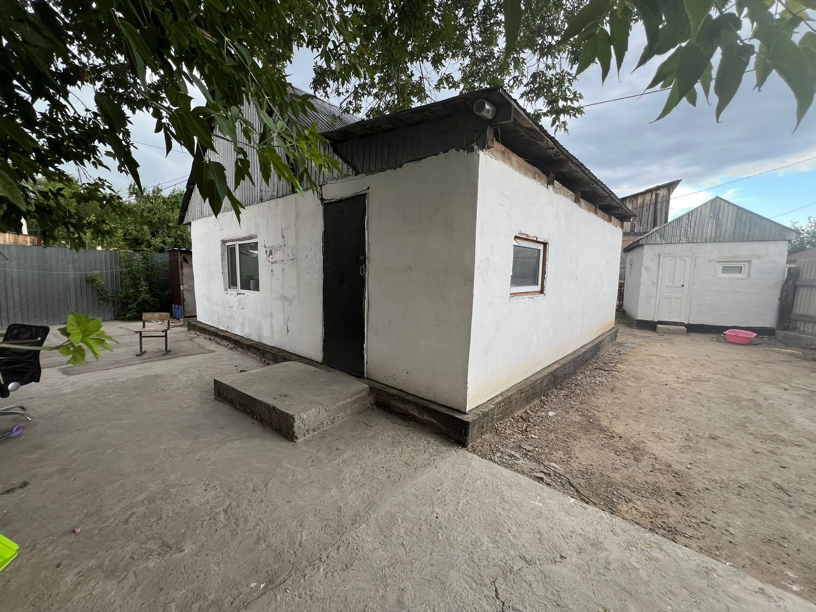 Продам дом на 10-Кирпичным.
