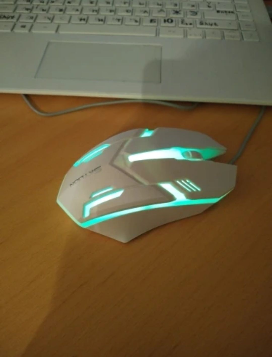Мишка за компютър нова gaming подарък компютър игра офис лаптоп