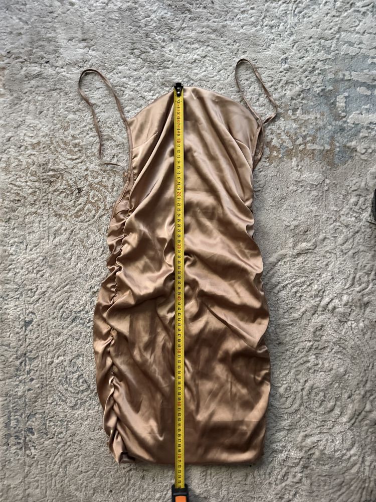 Vand rochie sexy Oh Polly, superbă, noua cu eticheta, marime XS/ xxs.
