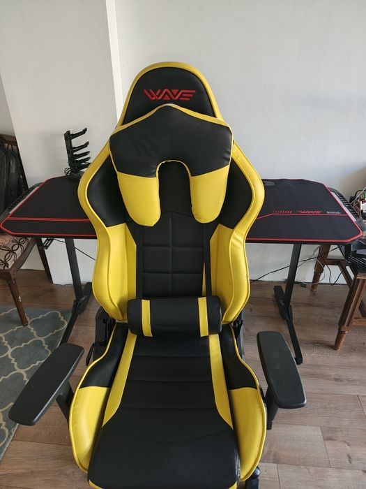 Birou gaming și scaun