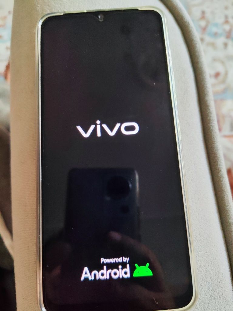 Vivo Y03 продам в отличном состоянии