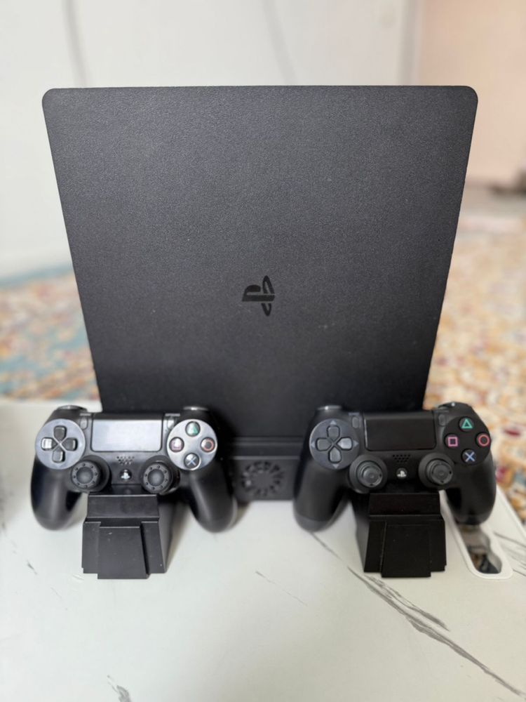 Продаю Play Station 4