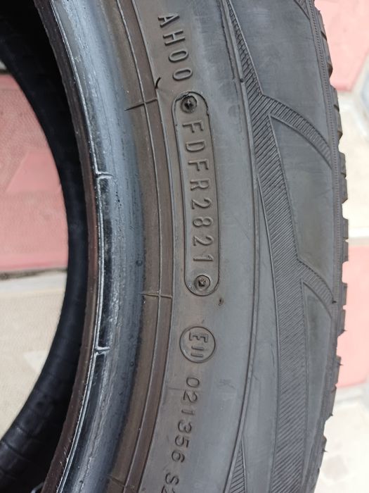 Vând 2 anvelope de iarna 225 55 r18 FALKEN aproape noi din 2021