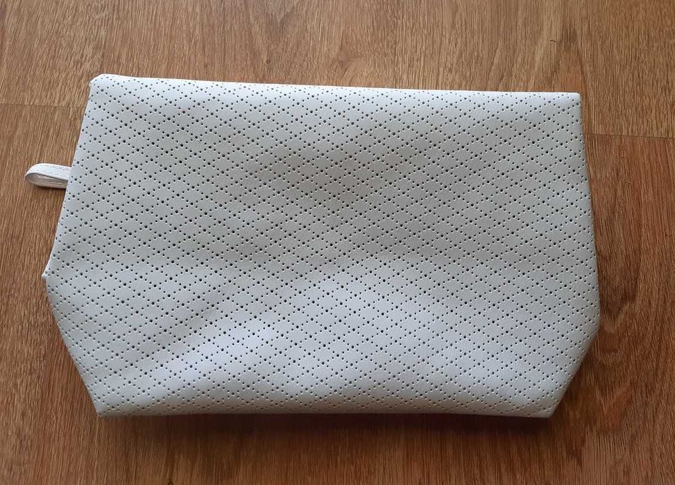 Geanta cosmetice - diverse modele