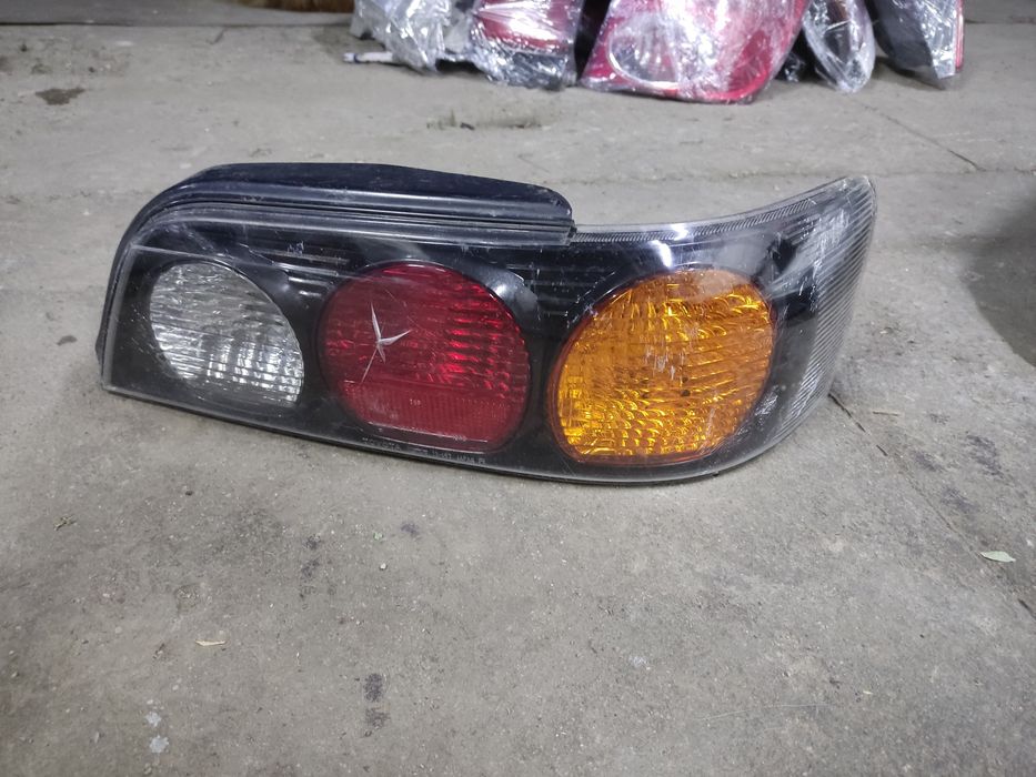 Фонарь Toyota Levine