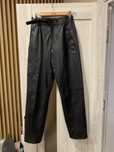 Pantaloni din piele marime s M