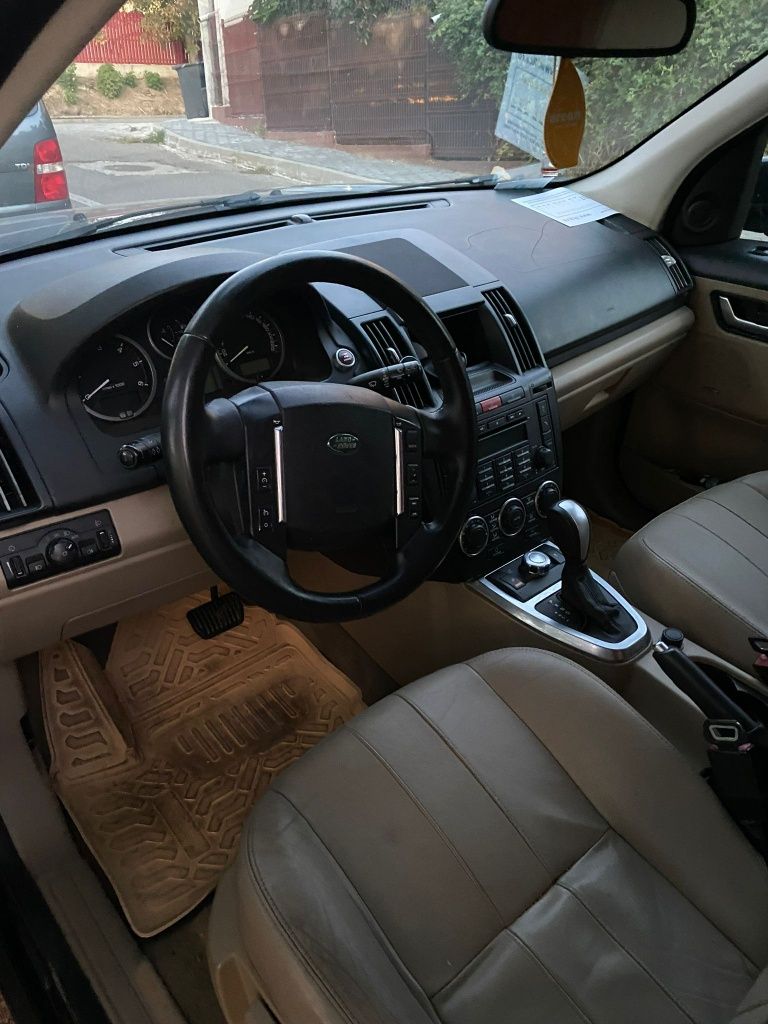 Vând Land Rover 2011