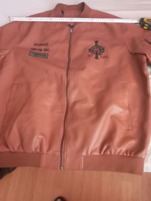 Vand geaca piele sport ecologică   nouă marimea 5 -   6 xl
