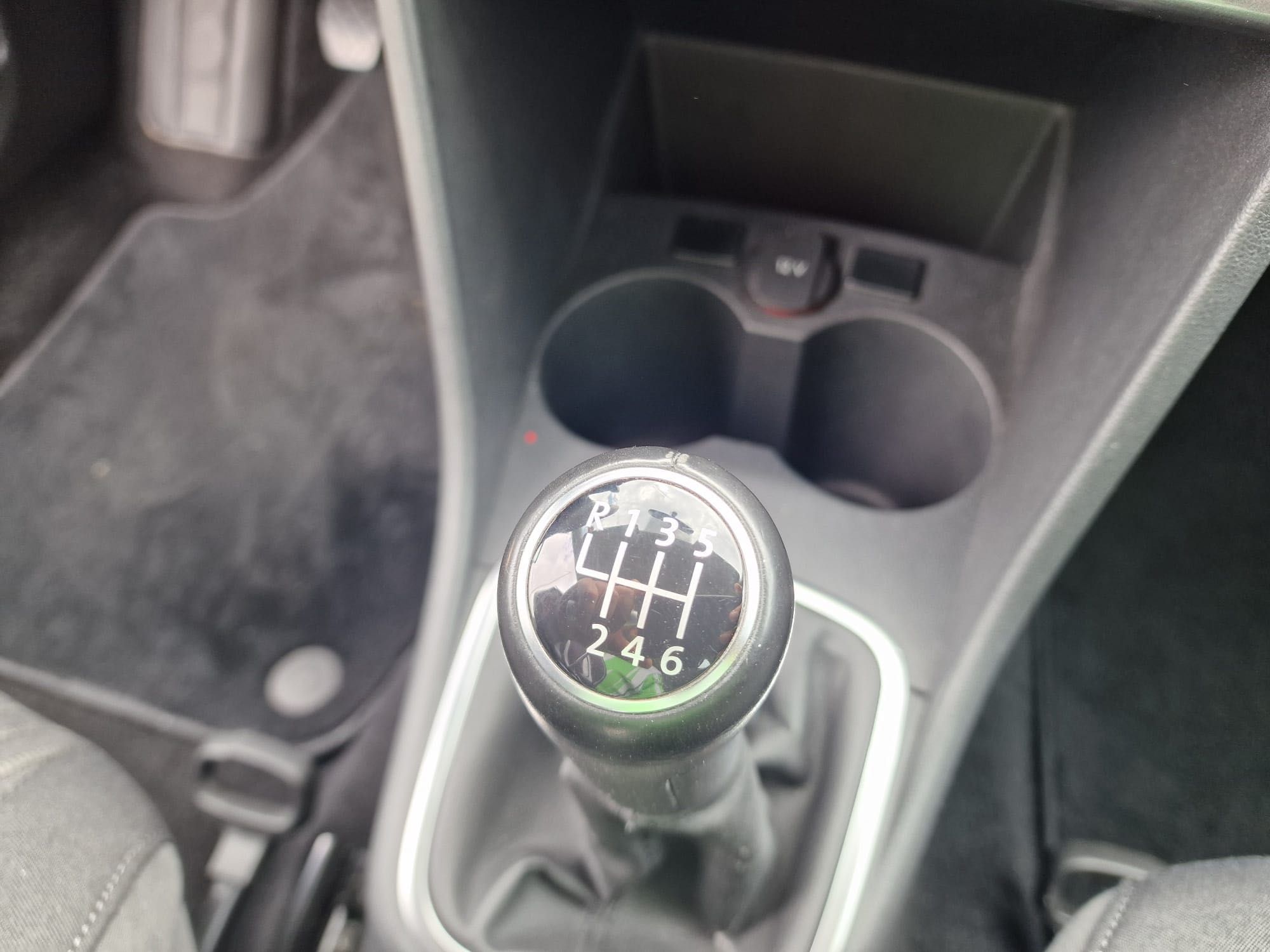 Volkswagen Polo 1.2 TSI 6+1 Viteze 105 CP - Acum si Rate - Grantie!