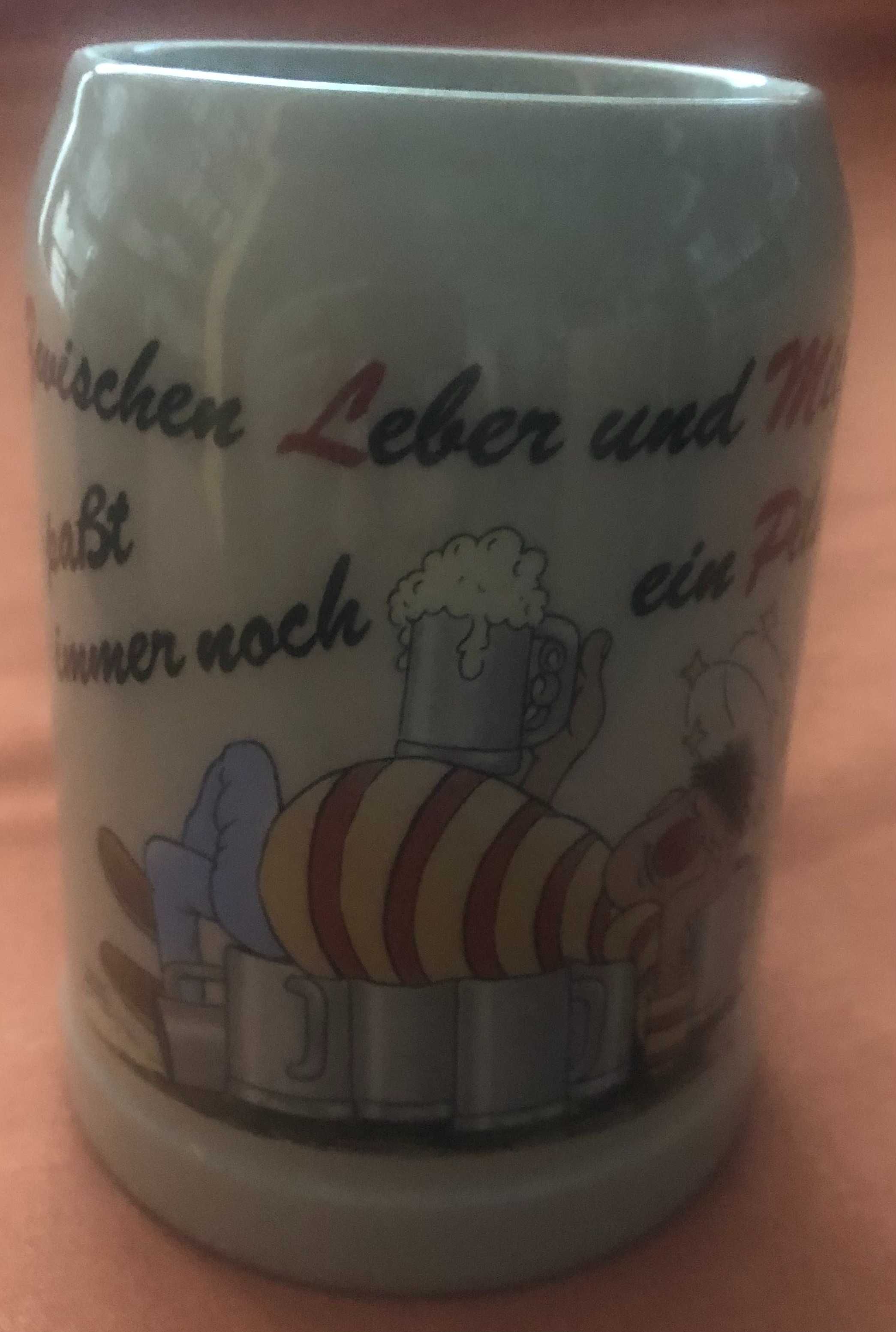 Продавам две нови декоративни немски халби за бира