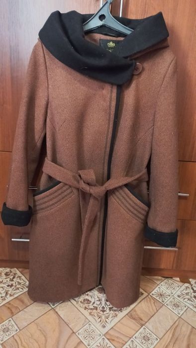 Продам тёплое пальто на весну, осень