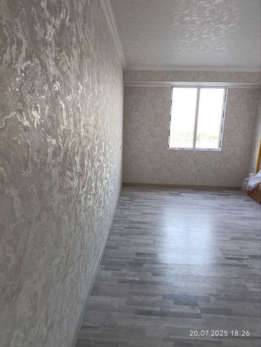 1-xonali Kvartira sotiladi. Rohat metrodan 5-10 daqiqalik yo`lda.