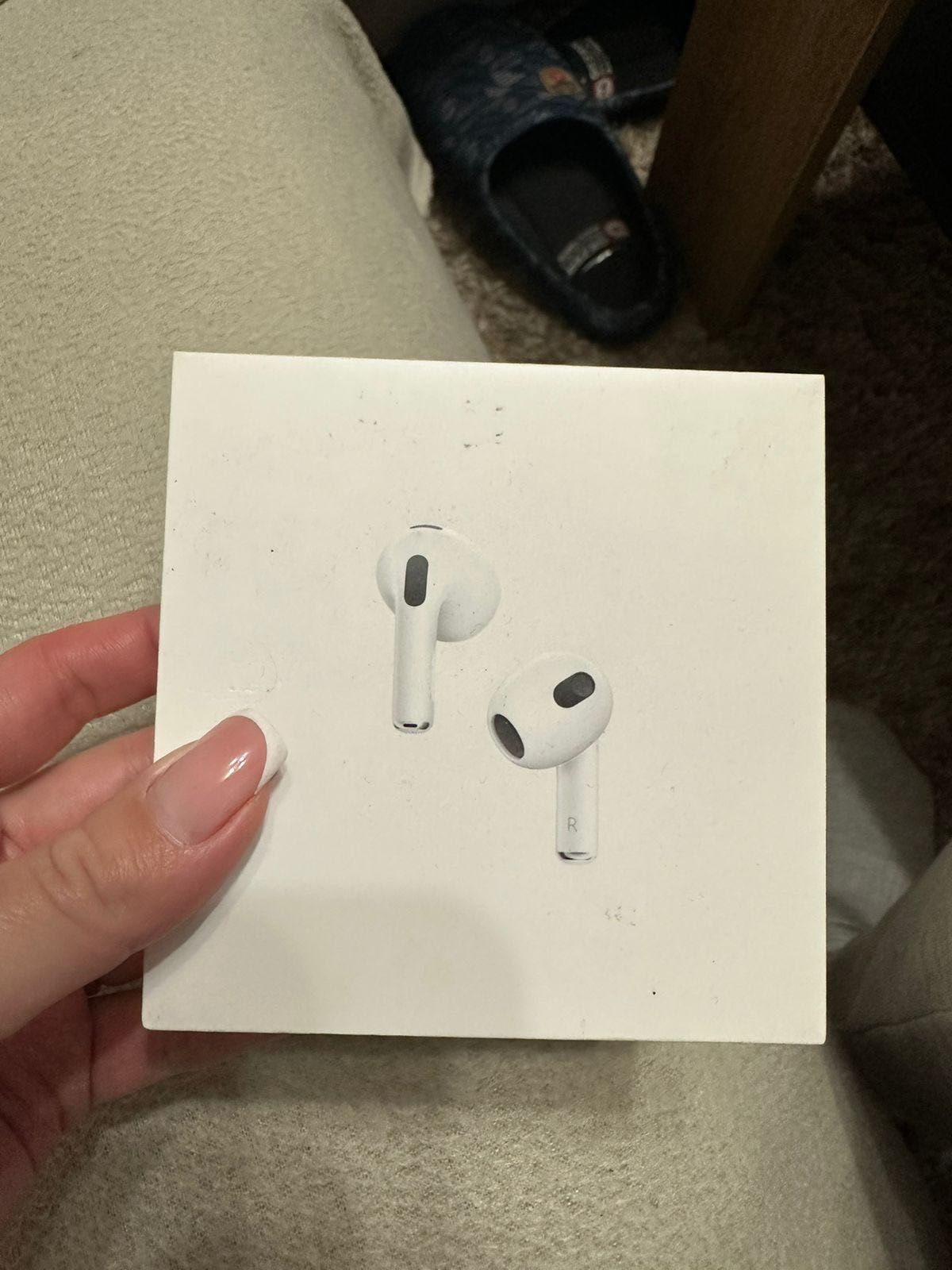 Apple AirPods case series 3