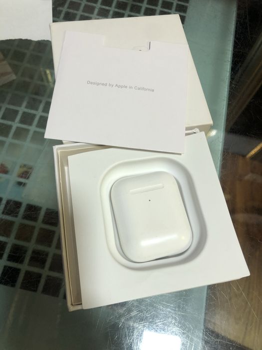 Apple Airpords Sotiladi holati yxshi