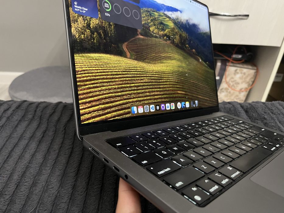 MacBook 14 pro (M2 Pro) 16/512