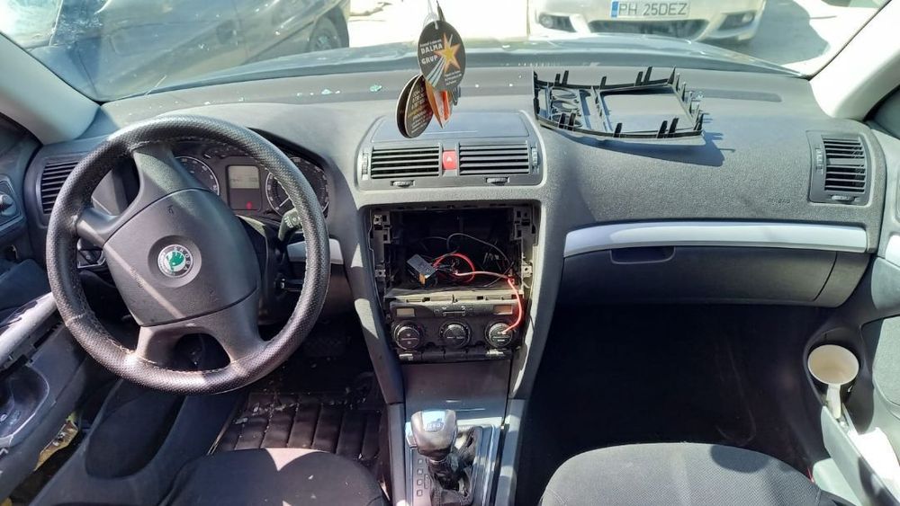 Dezmembrari Skoda Octavia II break 1.9,tdi BLS cutie automata DSG