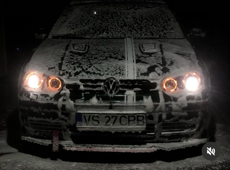 Faruri angel eyes cu lupa! Golf 4
