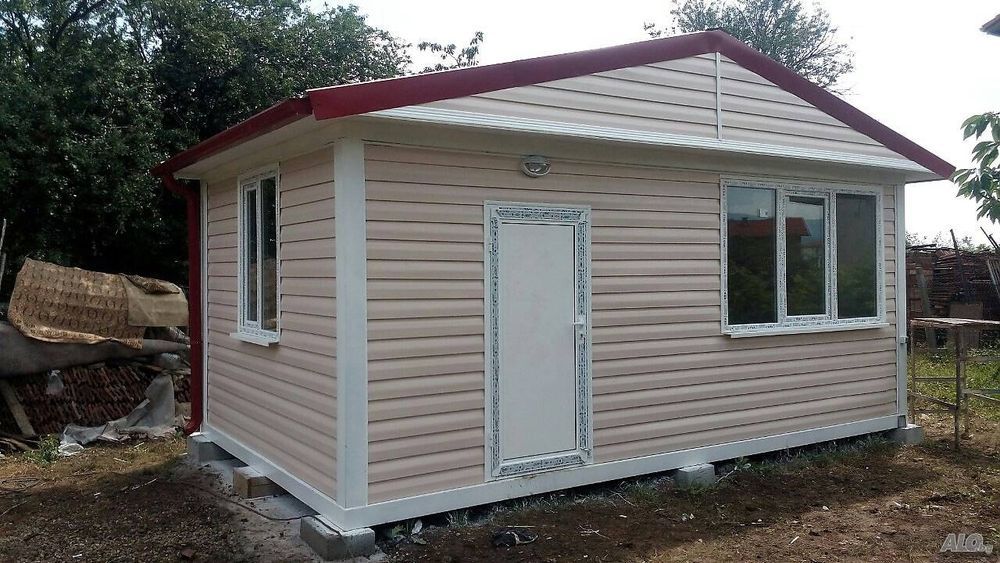 Casa, garaje auto, containere din structura metalica si panou sandwich