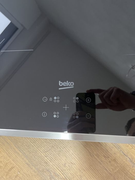 Vand plita cu inductie Beko
