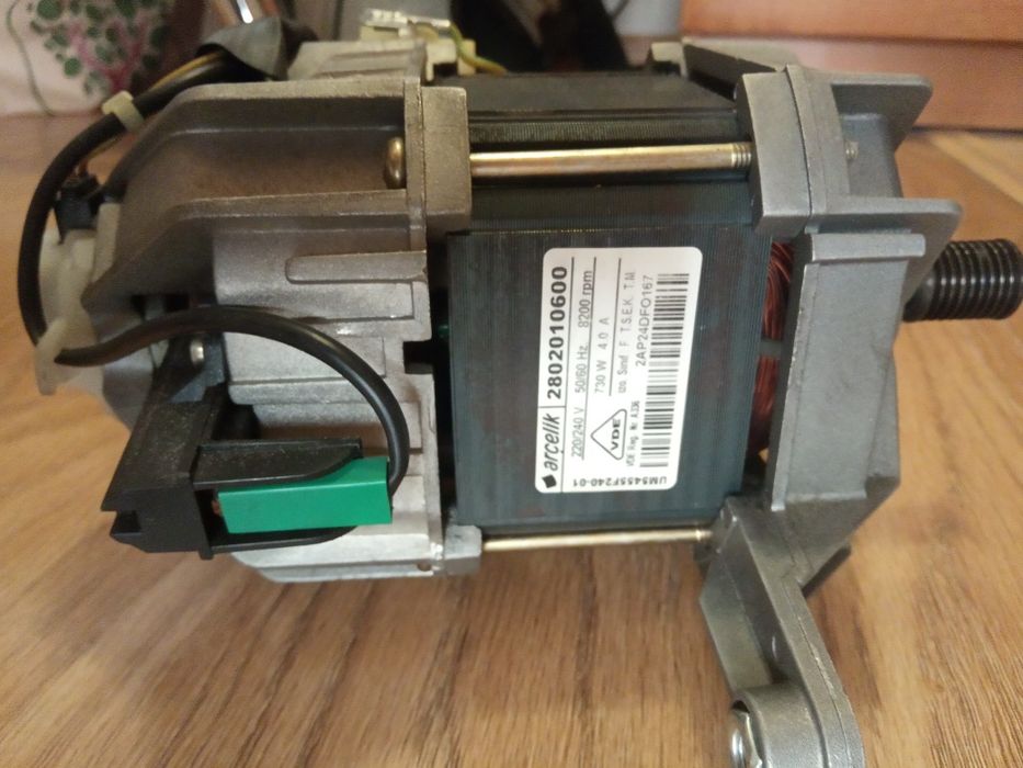 Продам электродвигатели