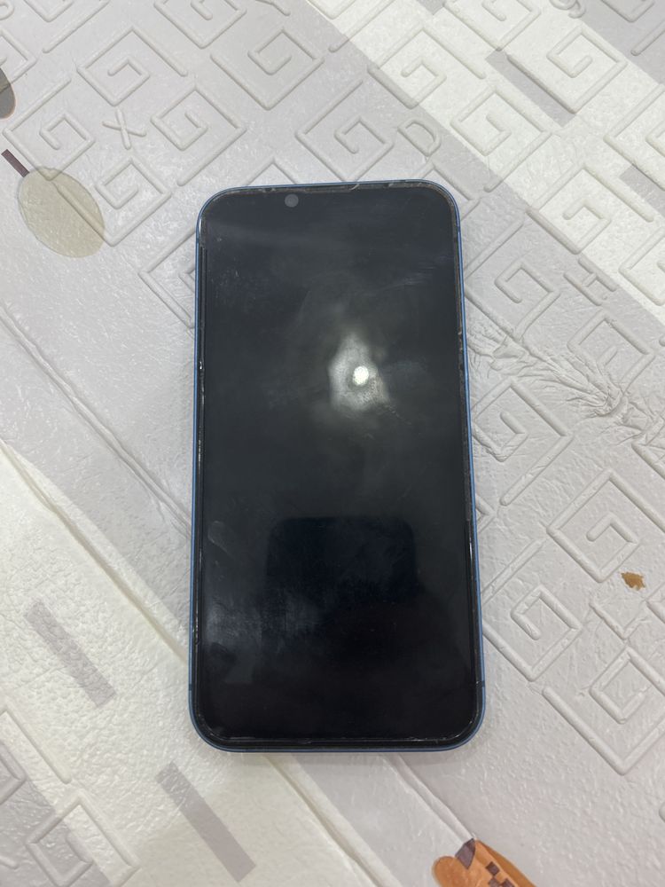 Iphone 13 цвет голубой
