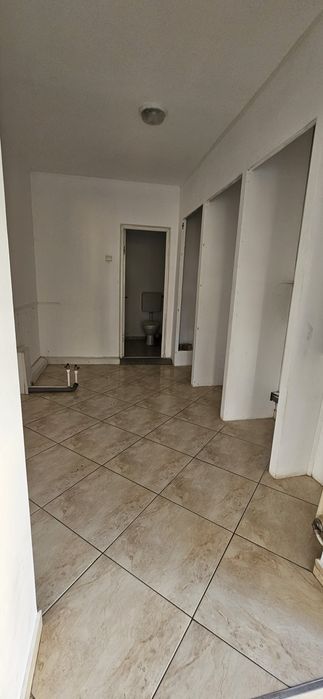 Apartament, spațiu comercial, extindere