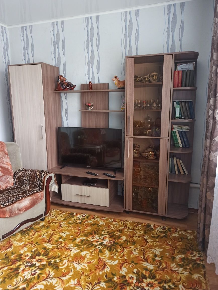Продам стенку в зал