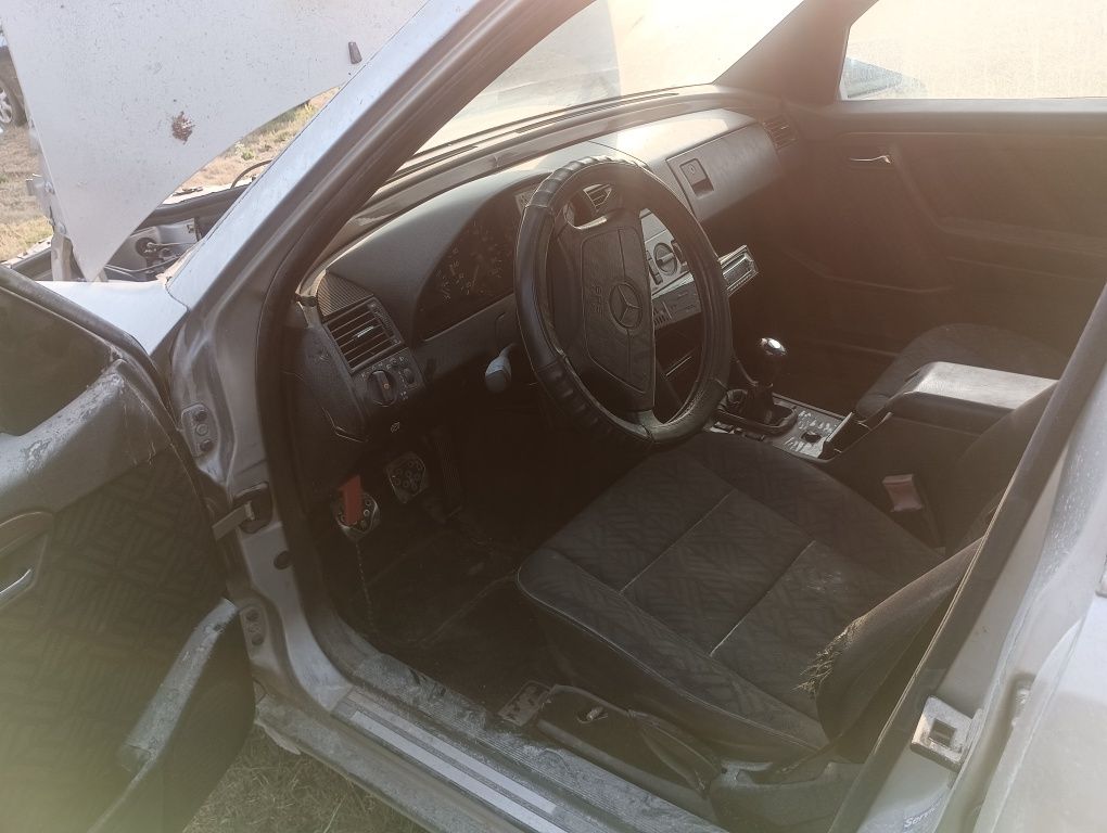 Мерцедес Mercedes w202 C220 Само на части!!!