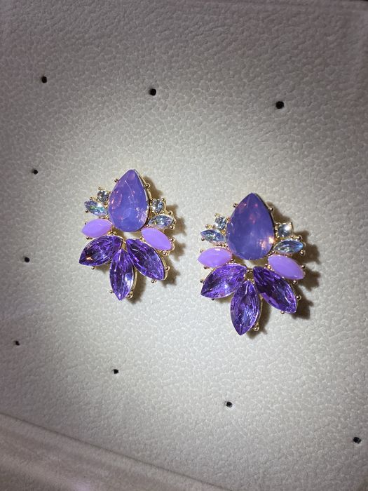 Лилави обеци с кристали