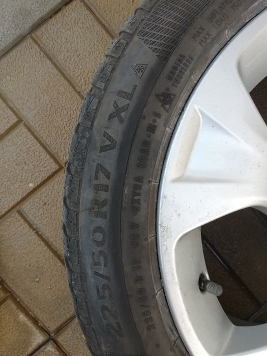 BMW X1 jante+cauciucuri de iarna Continental 225/50/17 6mm