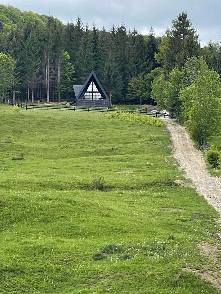 Loc de joaca pentru copii și petreceri in aer liber