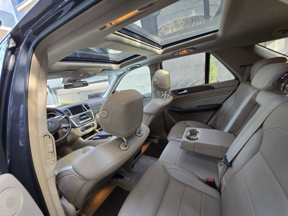 Vând Mercedes ML 350  full Amg