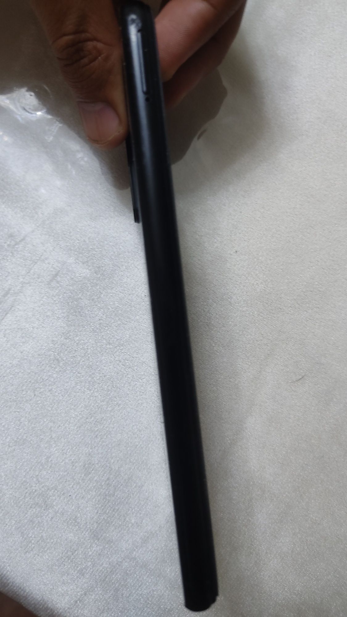 Redmi Note 8 4/64 Gb aybi yoq.