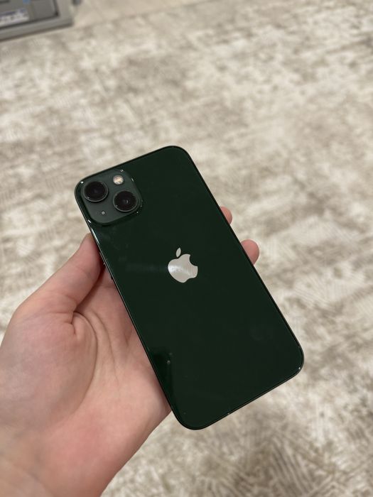 IPhone 13 зеленый