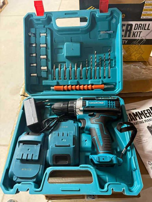 Комплект бормашина с двойна батерия и безчетков мотор